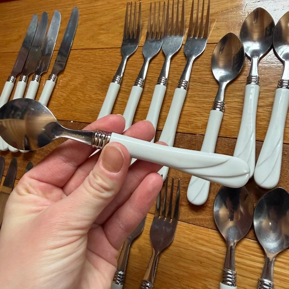 Gibson China White Plastic Handle Flatware 24 piece  Set‎ For 6